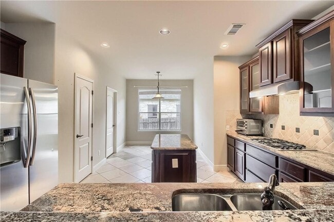 Building Photo - 7913 Menler Dr