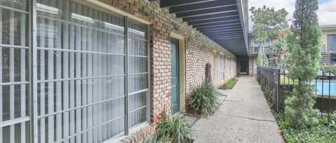 Building Photo - 2503 McCue Rd