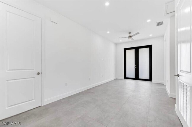 Building Photo - 11681 Pawley Ave