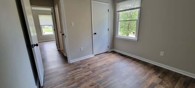 Building Photo - 4517 Park Knoll Ln