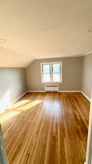 Building Photo - 80 E 1st St