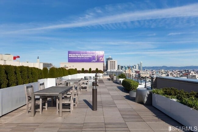 Building Photo - 1 Bed, 1 Bath - Modern Condo @ Linea - Min...