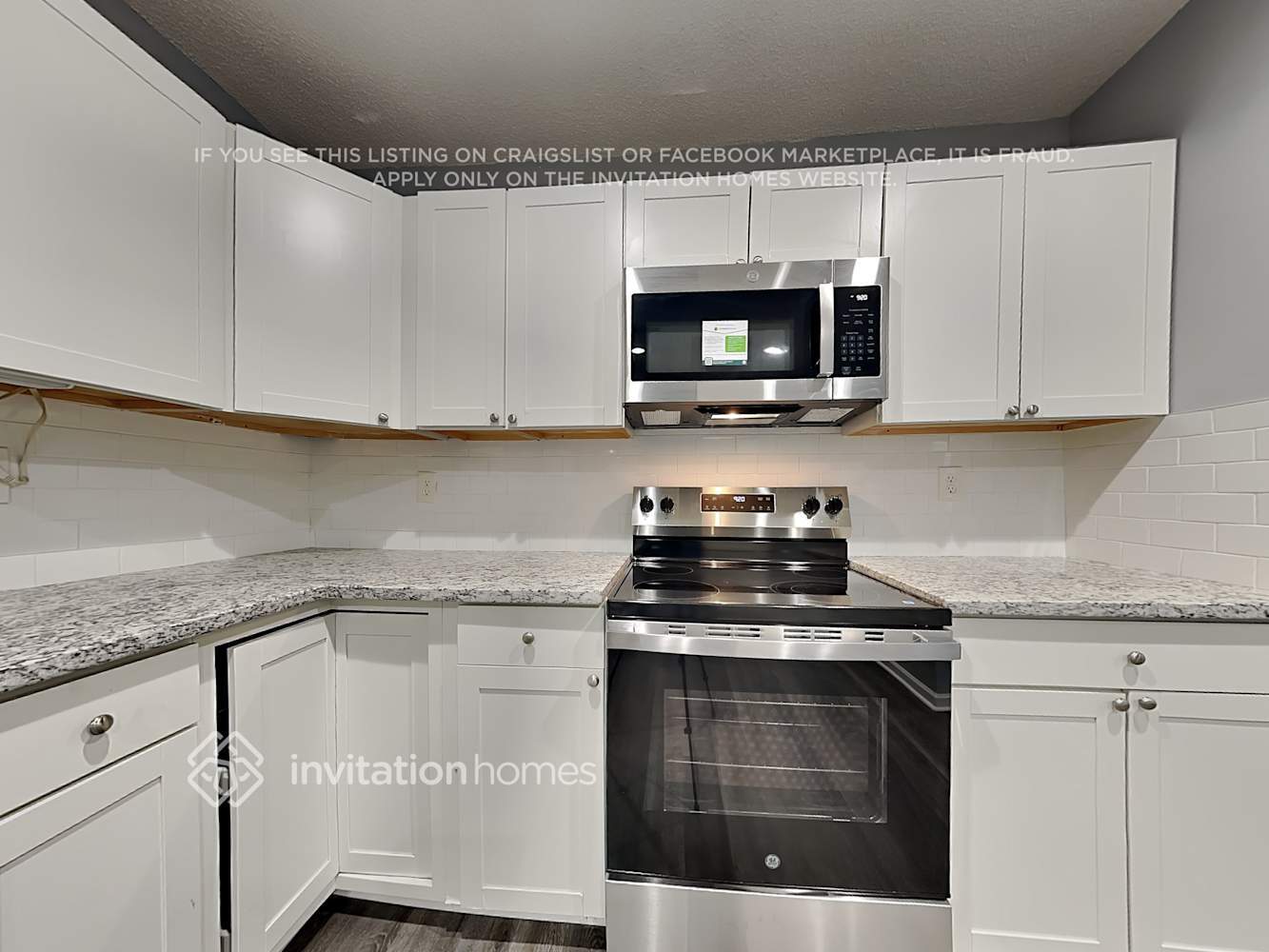 Building Photo - 6015 Running Deer Rd