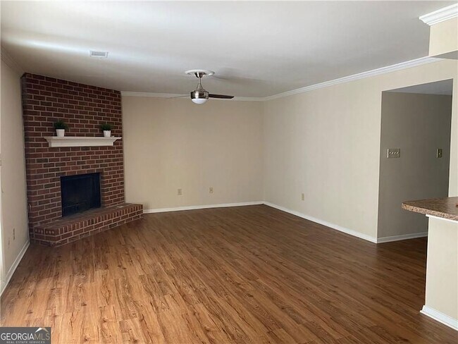 Building Photo - 2185 Palmyra Dr