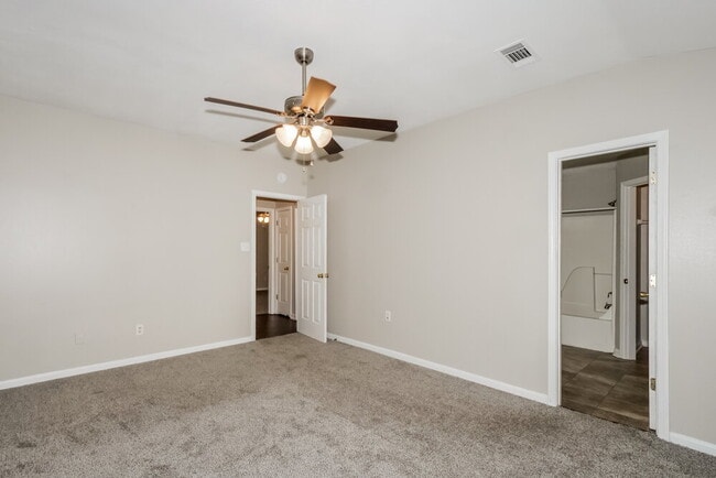 Building Photo - 145 Pine Ridge Ln