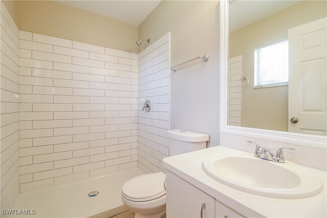 Building Photo - 3418 7th St SW