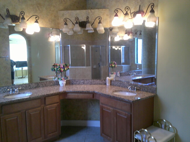 Building Photo - 6425 Royal Palm Beach Blvd