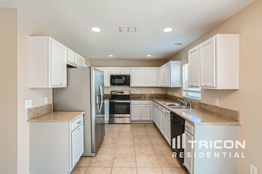 Building Photo - 2764 Pythagoras Cir