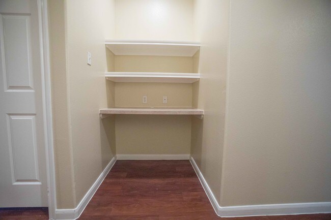 Building Photo - 7824 Comal St