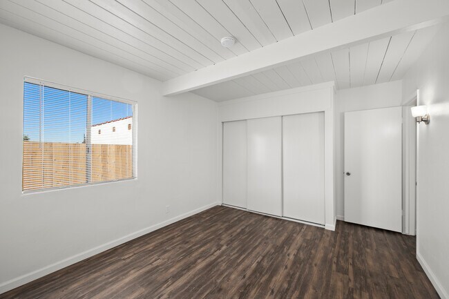 Building Photo - 5415 Lenox Dr