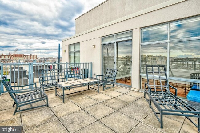 Building Photo - 2020 12th St NW