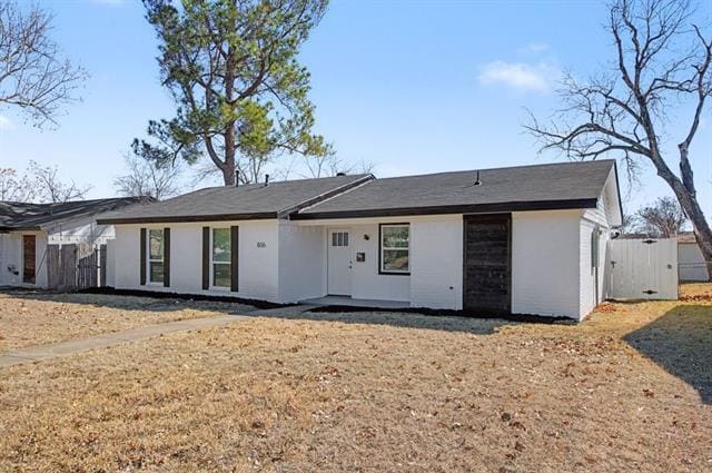 Building Photo - 806 Laguna Dr