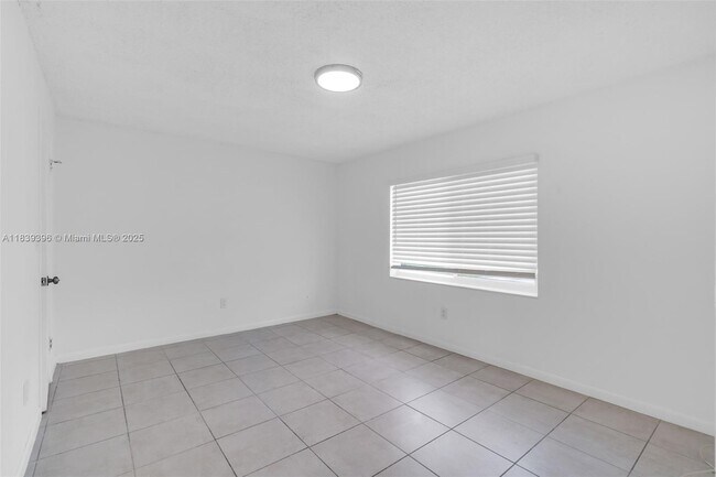 Building Photo - 13392 SW 66th Terrace