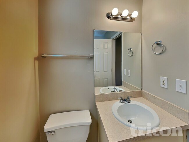 Building Photo - 3721 Cherokee Overlook Dr