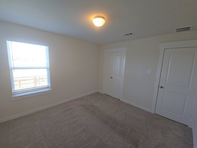 Building Photo - 7543 Coral Ter Dr