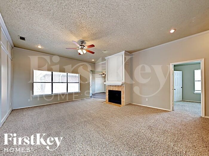 Building Photo - 936 Bluffview Dr