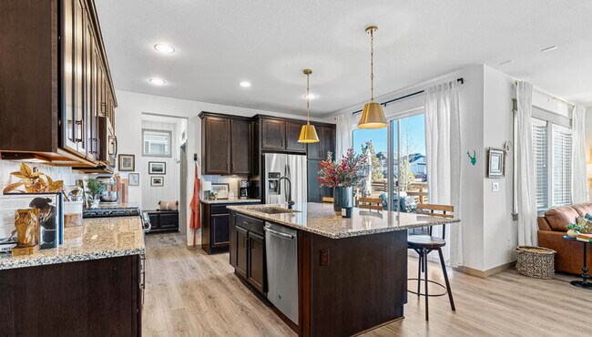 Building Photo - 1000 Equinox Dr