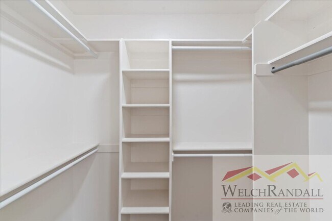 Building Photo - Shady Brook Townhomes