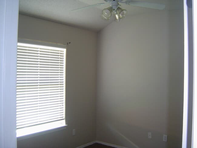 Building Photo - 6542 86th St