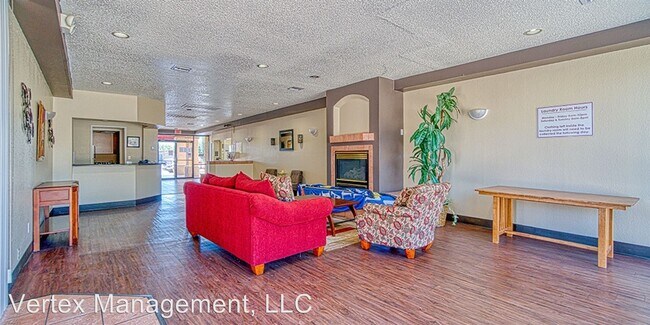 Building Photo - 2 br, 1 bath Apartment - 6112 N. 67th Avenue