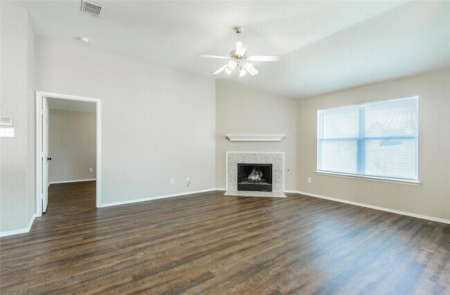 Building Photo - 4849 Carrotwood Dr