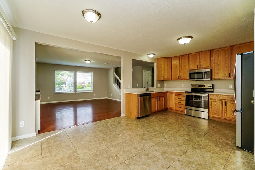 Building Photo - 6807 Willow Bloom Dr