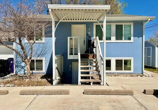 Building Photo - Beautiful 2-Bedroom Gem with Spacious Layo...