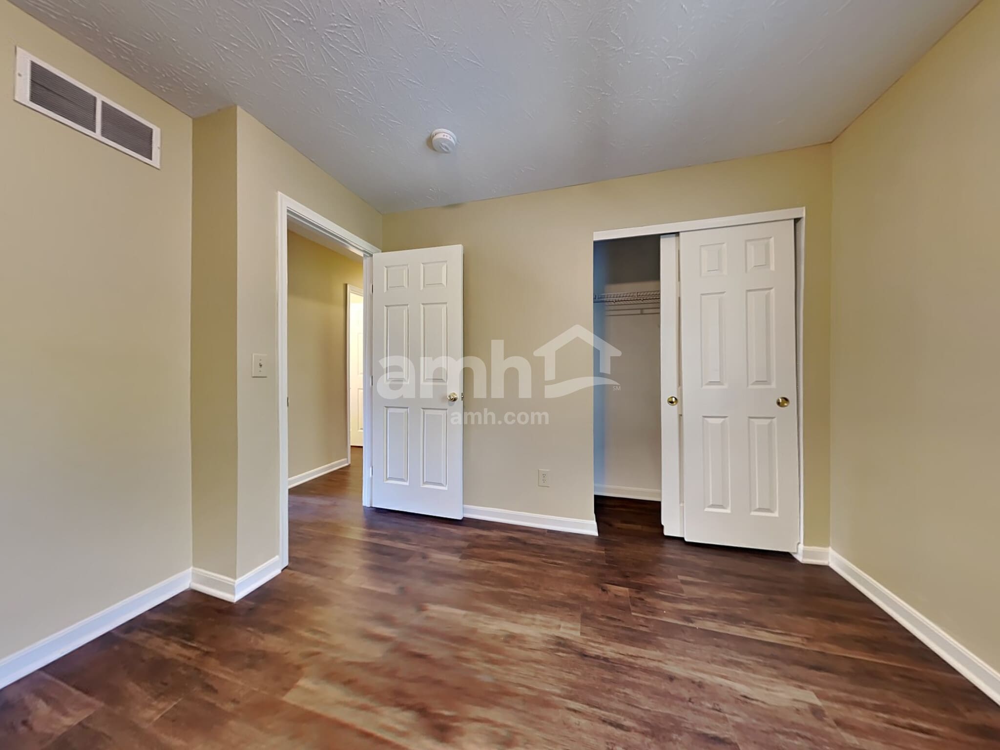 Building Photo - 15 Churchill Manor Ct