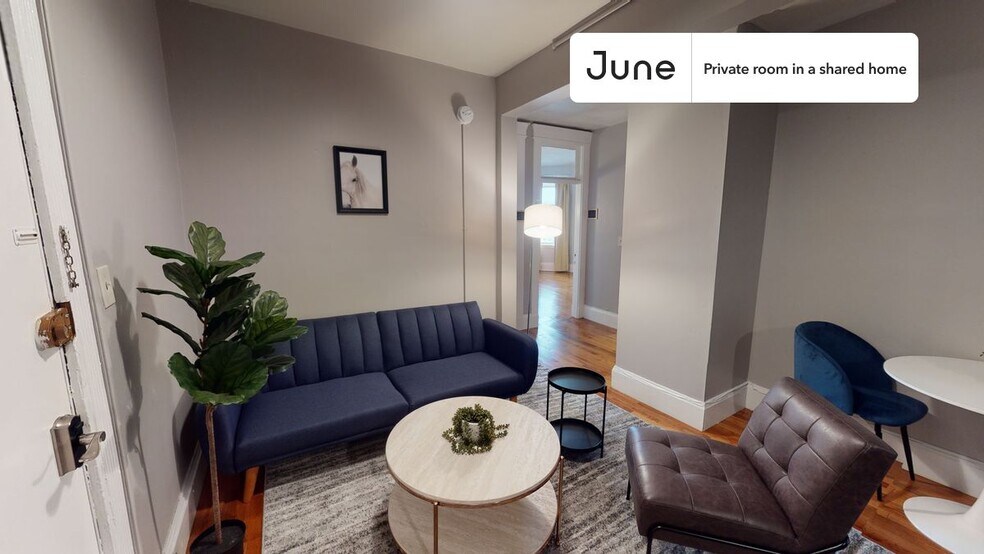 Building Photo - Room in Shared 4 bed/1 bath home