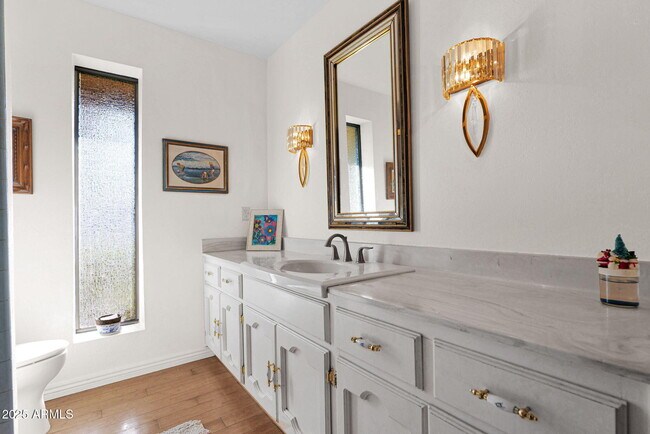 Building Photo - 426 E Carol Ann Way