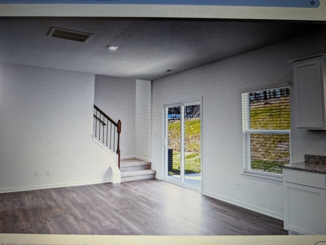 Building Photo - 7830 Moonbeam Ln
