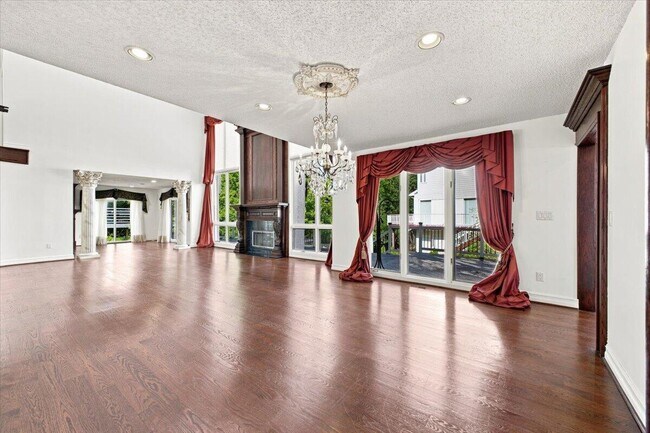 Building Photo - 6122 Trailwood Ln