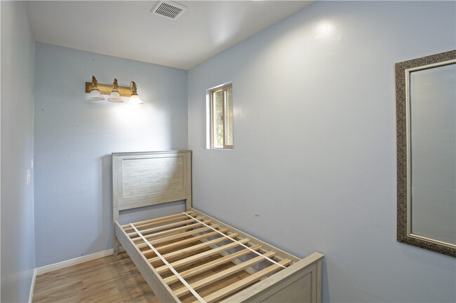 Building Photo - 17825 Bear Valley Ln