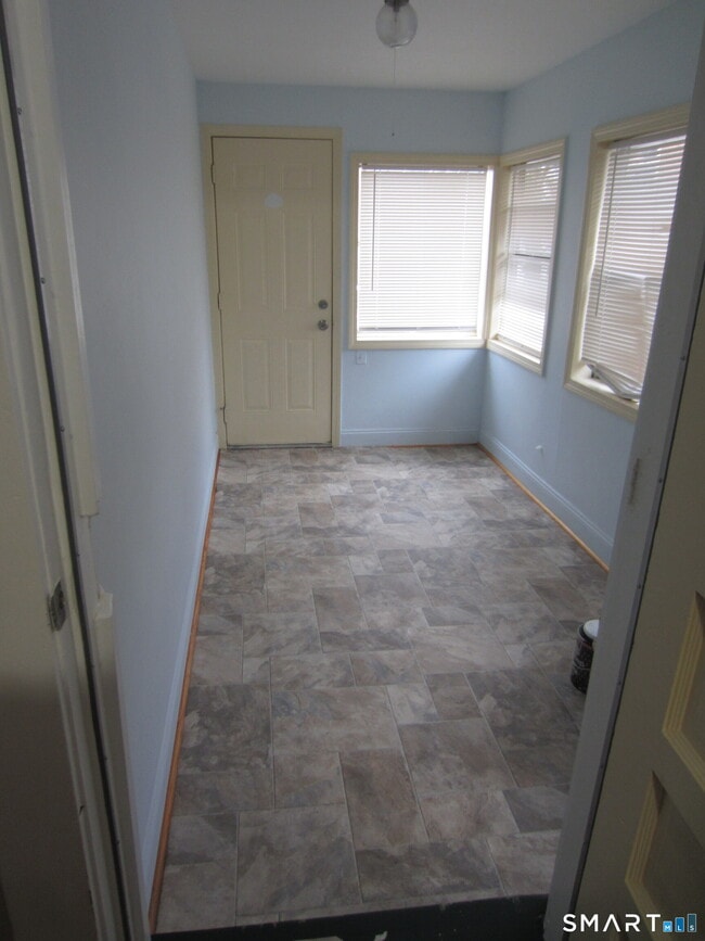 Building Photo - 36 S Main St