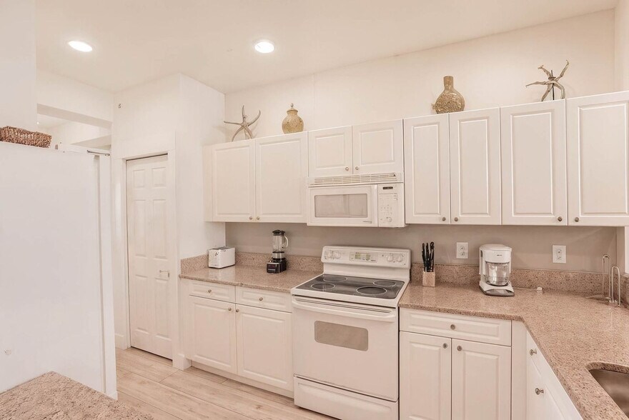 Building Photo - 7885 Mahogany Run Ln