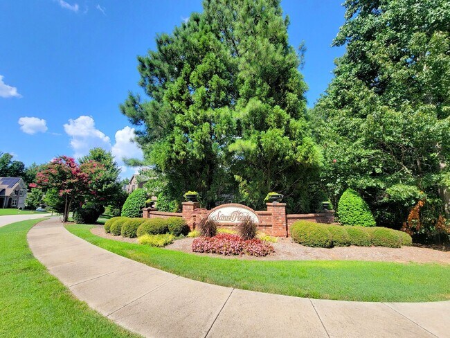 Building Photo - 109 Highland Mist Cir