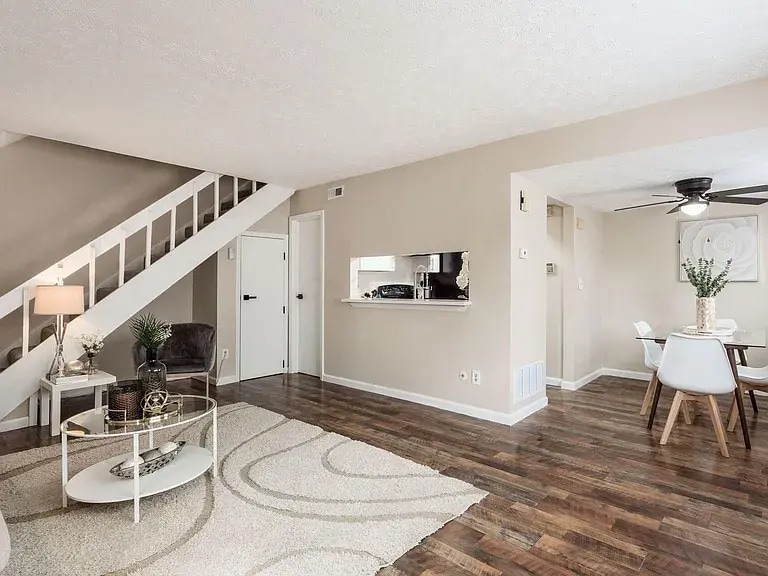 Building Photo - 2025 Burwell Dr