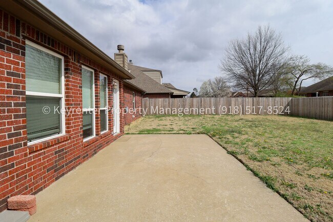 Building Photo - 3 Bed | 2 Bath | Broken Arrow