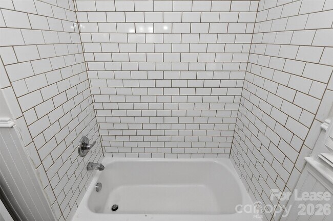 Building Photo - 3441 Commonwealth Ave