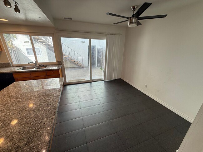 Building Photo - Paradise Manor Condo for lease