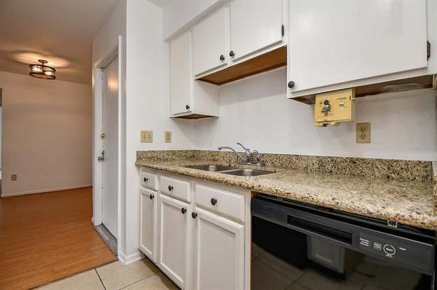 Building Photo - 8529 Hearth Dr