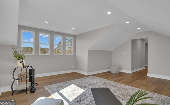 Building Photo - 459 Lester road