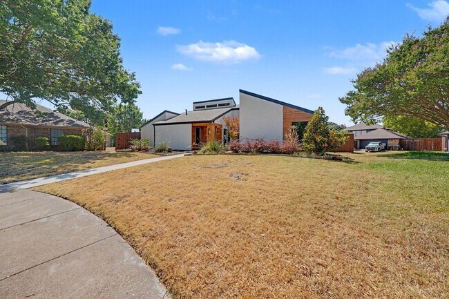Building Photo - 4001 Bullock Dr