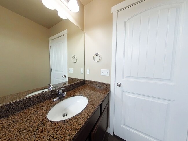 Building Photo - Snow-J3