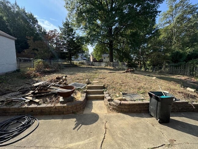 Building Photo - 1637 Upland Rd