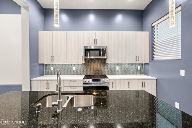 Building Photo - 4358 Capistrano Ave