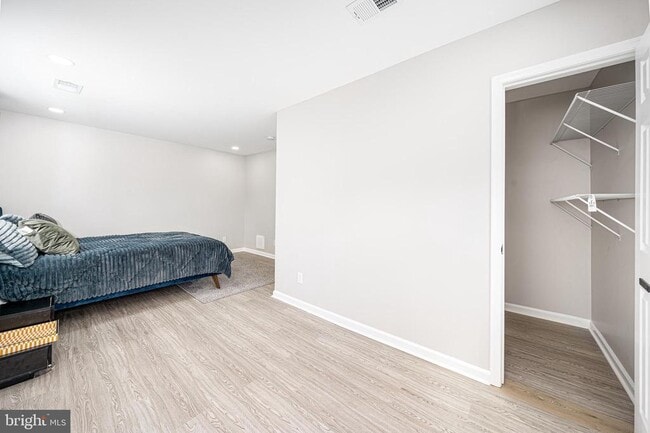 Building Photo - 2800 Upshur St