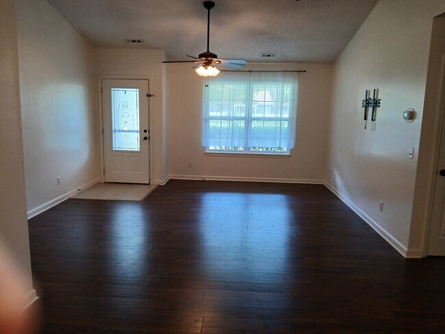 Building Photo - 35 Burlington Cir