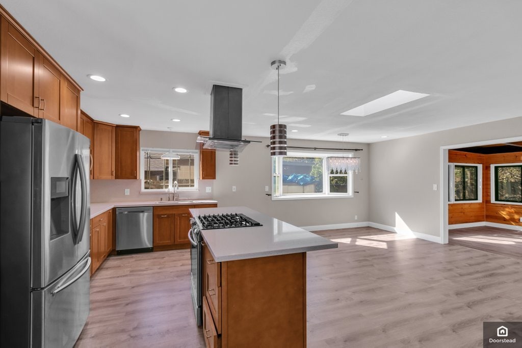 Building Photo - 402 Marylinn Dr