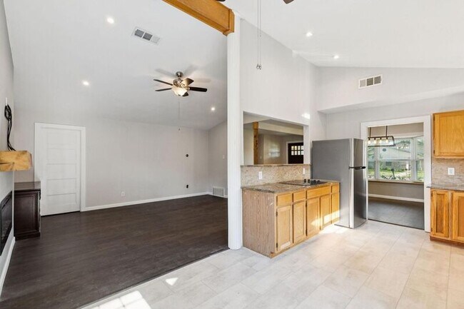 Building Photo - 3324 Claymore Dr